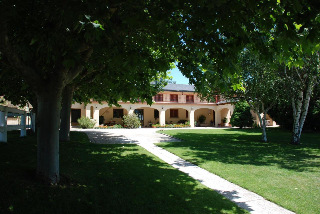 B&B Yeguada La Parrilla 埃斯科里亚尔 外观 照片